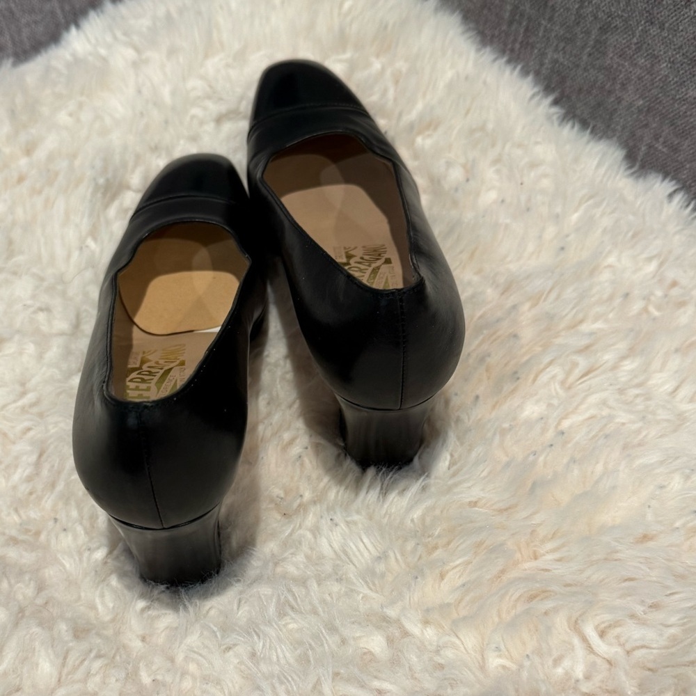 Salvatore Ferragamo Black Leather Heels - Picture 4 of 6